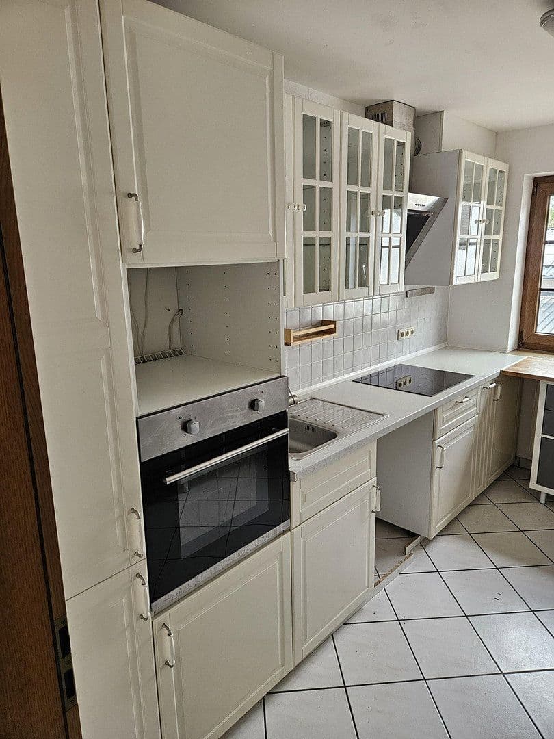 Prenájom bytu 3-izbový 97 m², Ingelheim am Rhein, Porýnie-Falcko Prenájom bytu 3-izbový 97 m², Ingelheim am Rhein, Porýnie-Falcko