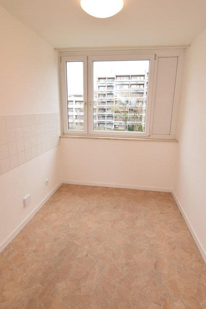 Prenájom bytu 3-izbový 71 m², Unterhaching München, Bavorsko Prenájom bytu 3-izbový 71 m², Unterhaching München, Bavorsko