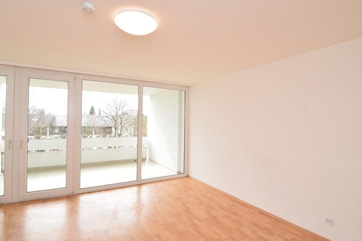Prenájom bytu 3-izbový 71 m², Unterhaching München, Bavorsko Prenájom bytu 3-izbový 71 m², Unterhaching München, Bavorsko
