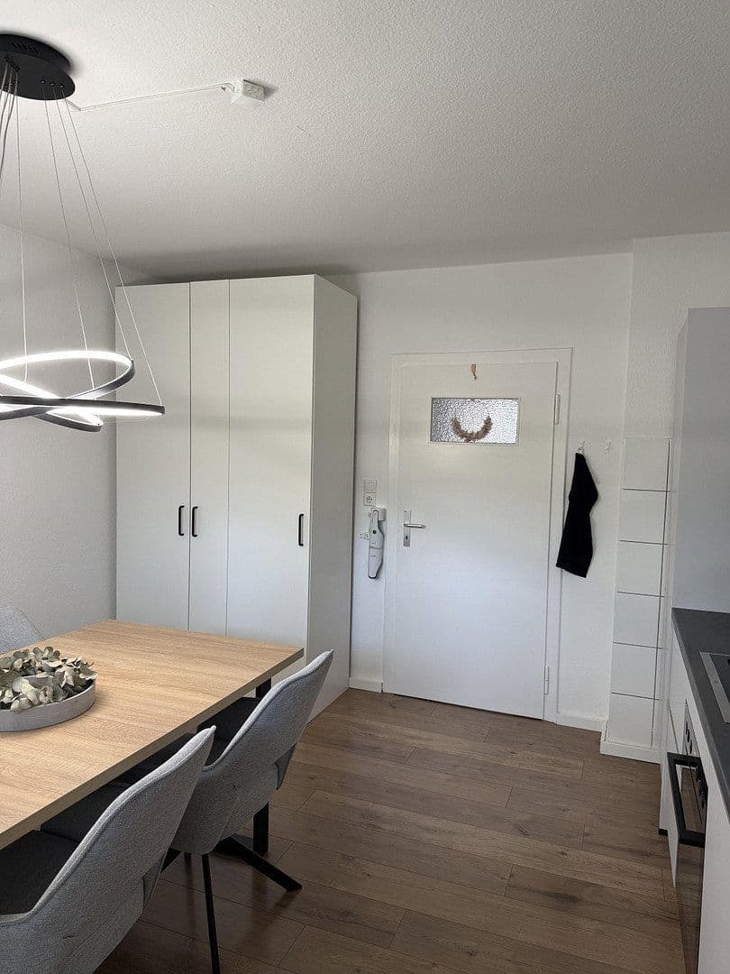 Prenájom bytu 2-izbový 57 m², Meerbusch, Severné Porýnie - Westfálsko Prenájom bytu 2-izbový 57 m², Meerbusch, Severné Porýnie - Westfálsko