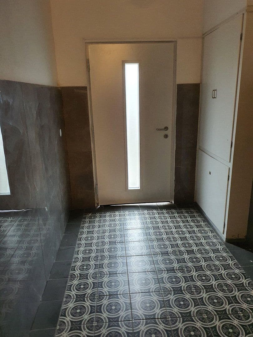 Predaj domu 315 m², pozemek 300 m², Kölnerstraße 186, Krefeld, Severné Porýnie - Westfálsko Predaj domu 315 m², pozemek 300 m², Kölnerstraße 186, Krefeld, Severné Porýnie - Westfálsko