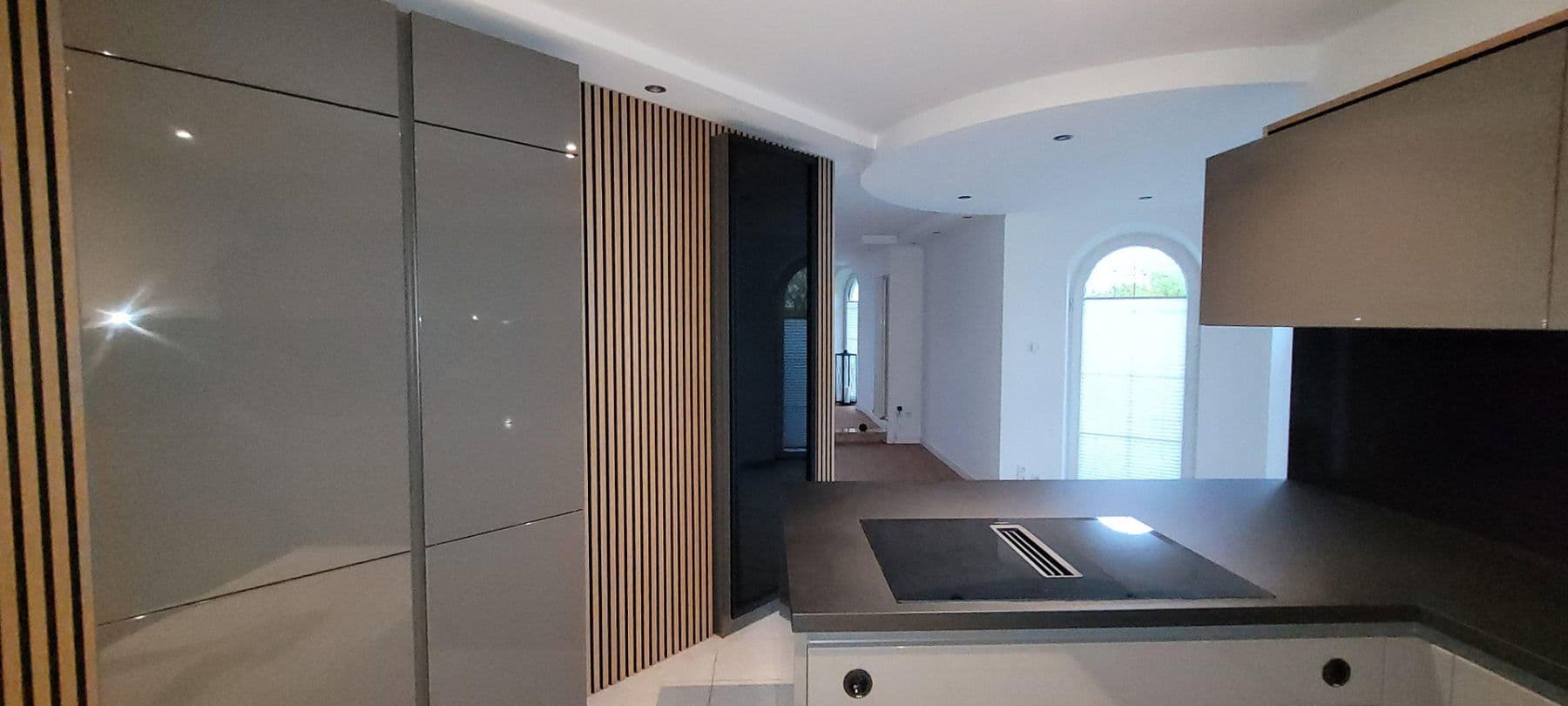 Predaj domu 250 m², pozemek 2.284 m², Schwerin, Meklenbursko-Predpomoransko Predaj domu 250 m², pozemek 2.284 m², Schwerin, Meklenbursko-Predpomoransko