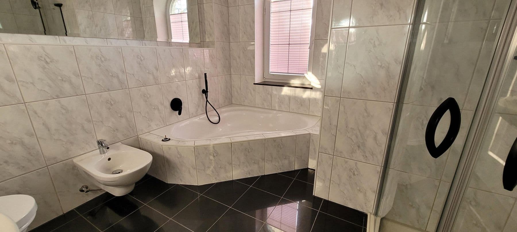 Predaj domu 250 m², pozemek 2.284 m², Schwerin, Meklenbursko-Predpomoransko Predaj domu 250 m², pozemek 2.284 m², Schwerin, Meklenbursko-Predpomoransko