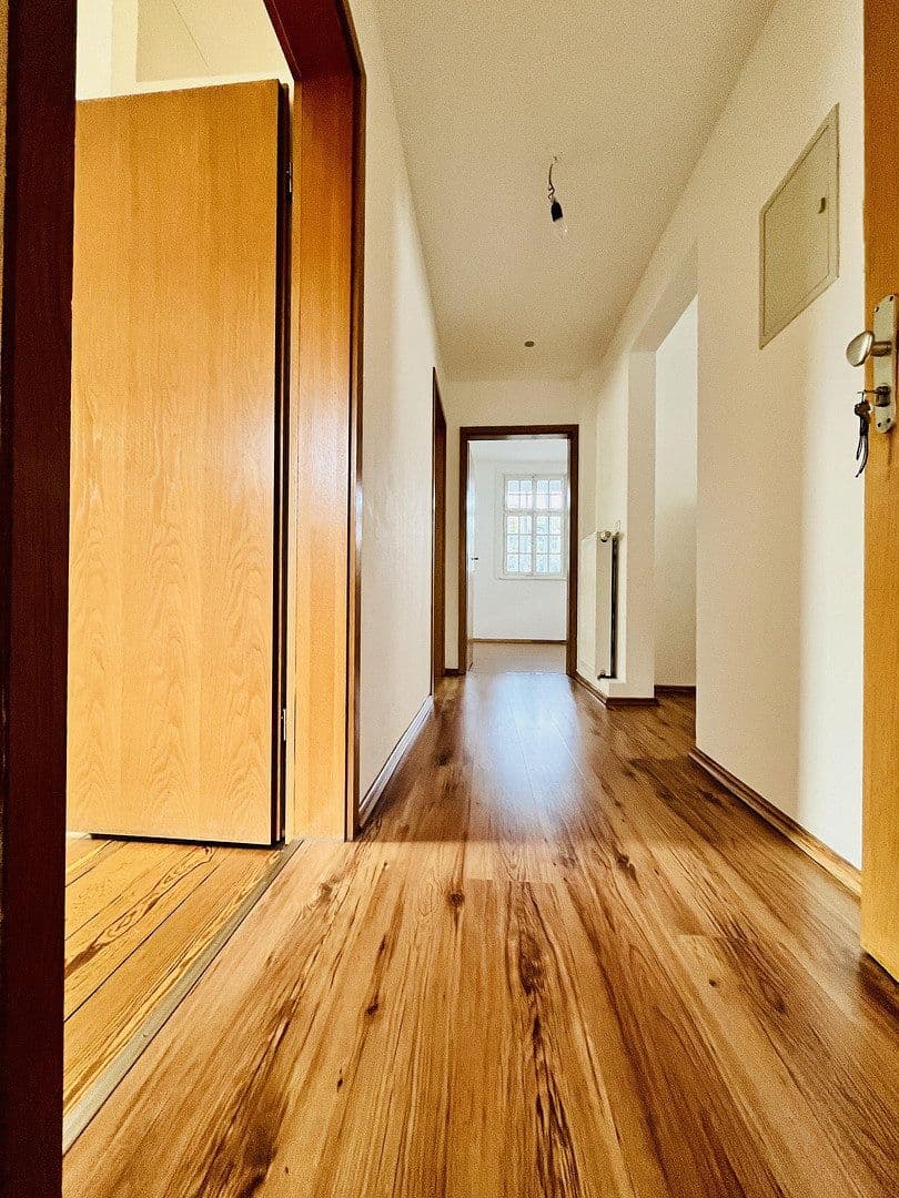 Predaj domu 146 m², pozemek 1.550 m², Neuenbürg, Bádensko-Wurttembersko Predaj domu 146 m², pozemek 1.550 m², Neuenbürg, Bádensko-Wurttembersko