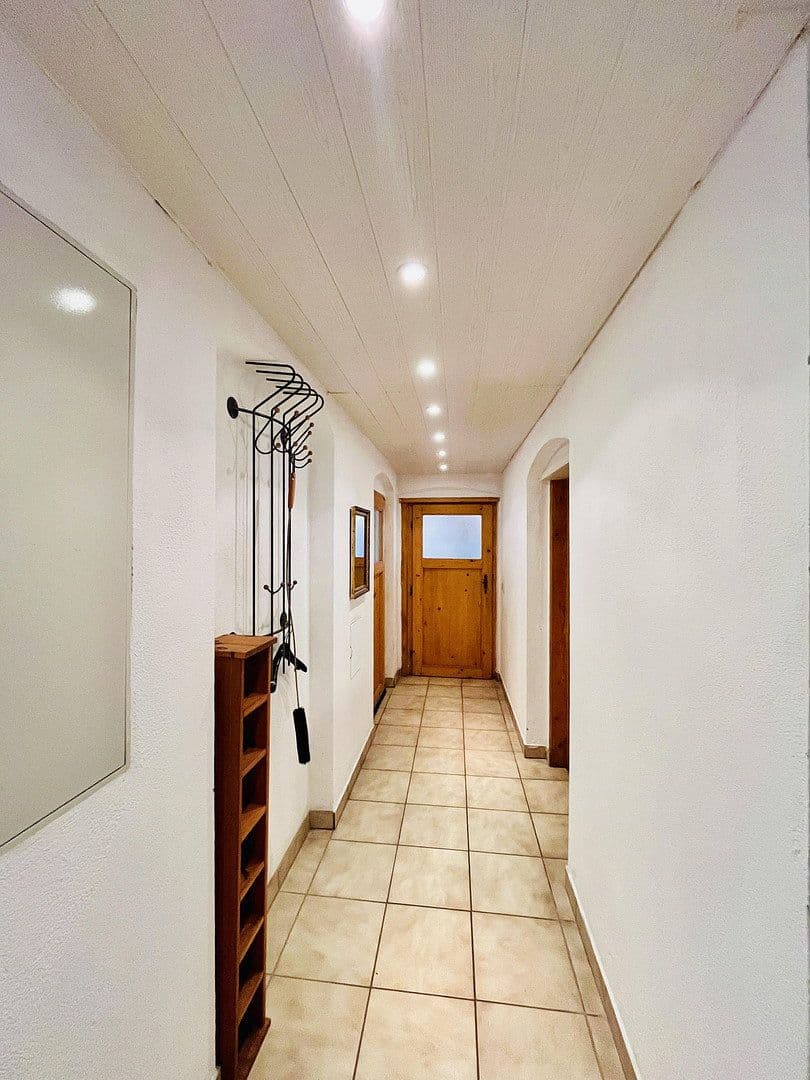 Predaj domu 146 m², pozemek 1.550 m², Neuenbürg, Bádensko-Wurttembersko Predaj domu 146 m², pozemek 1.550 m², Neuenbürg, Bádensko-Wurttembersko