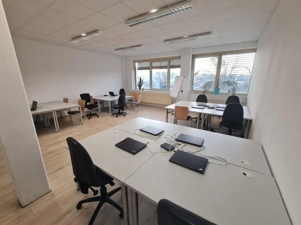 Prenájom kancelárie 288 m², Ingelheim am Rhein, Porýnie-Falcko Prenájom kancelárie 288 m², Ingelheim am Rhein, Porýnie-Falcko