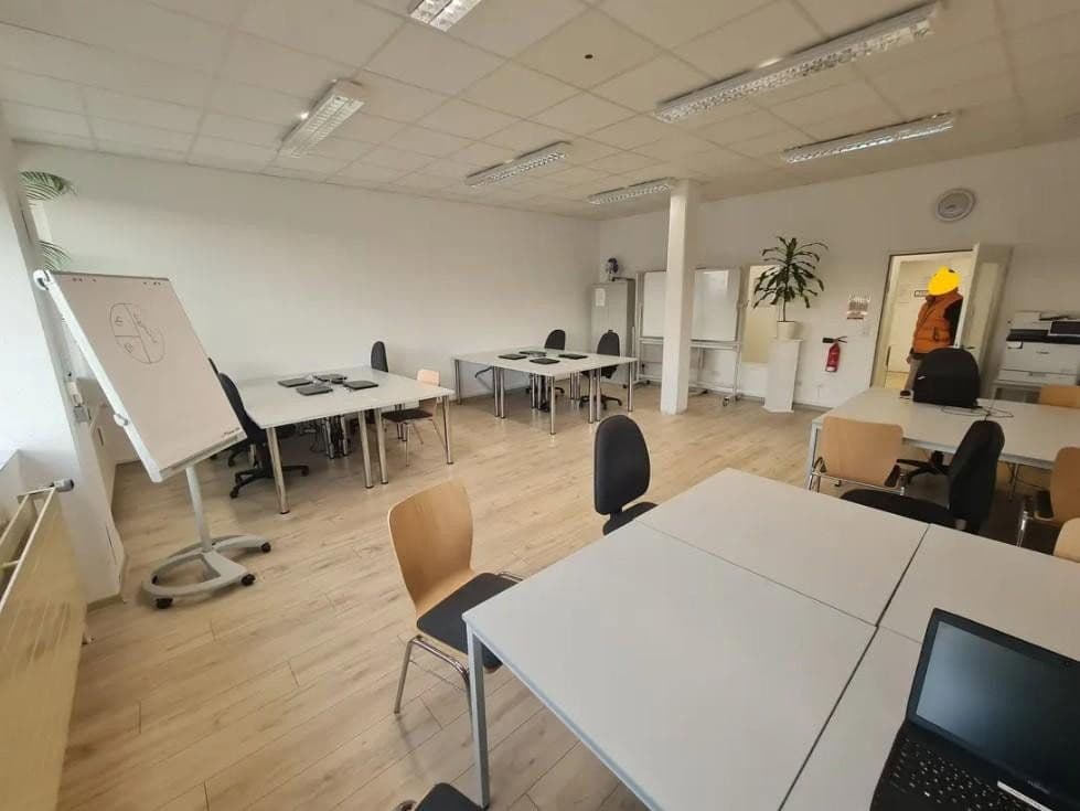 Prenájom kancelárie 288 m², Ingelheim am Rhein, Porýnie-Falcko Prenájom kancelárie 288 m², Ingelheim am Rhein, Porýnie-Falcko