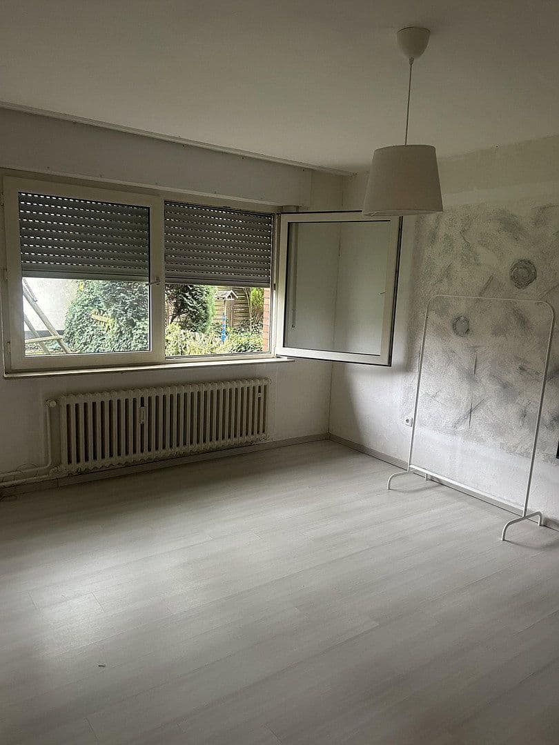 Prenájom bytu 2-izbový 63 m², Oberhausen, Severné Porýnie - Westfálsko Prenájom bytu 2-izbový 63 m², Oberhausen, Severné Porýnie - Westfálsko
