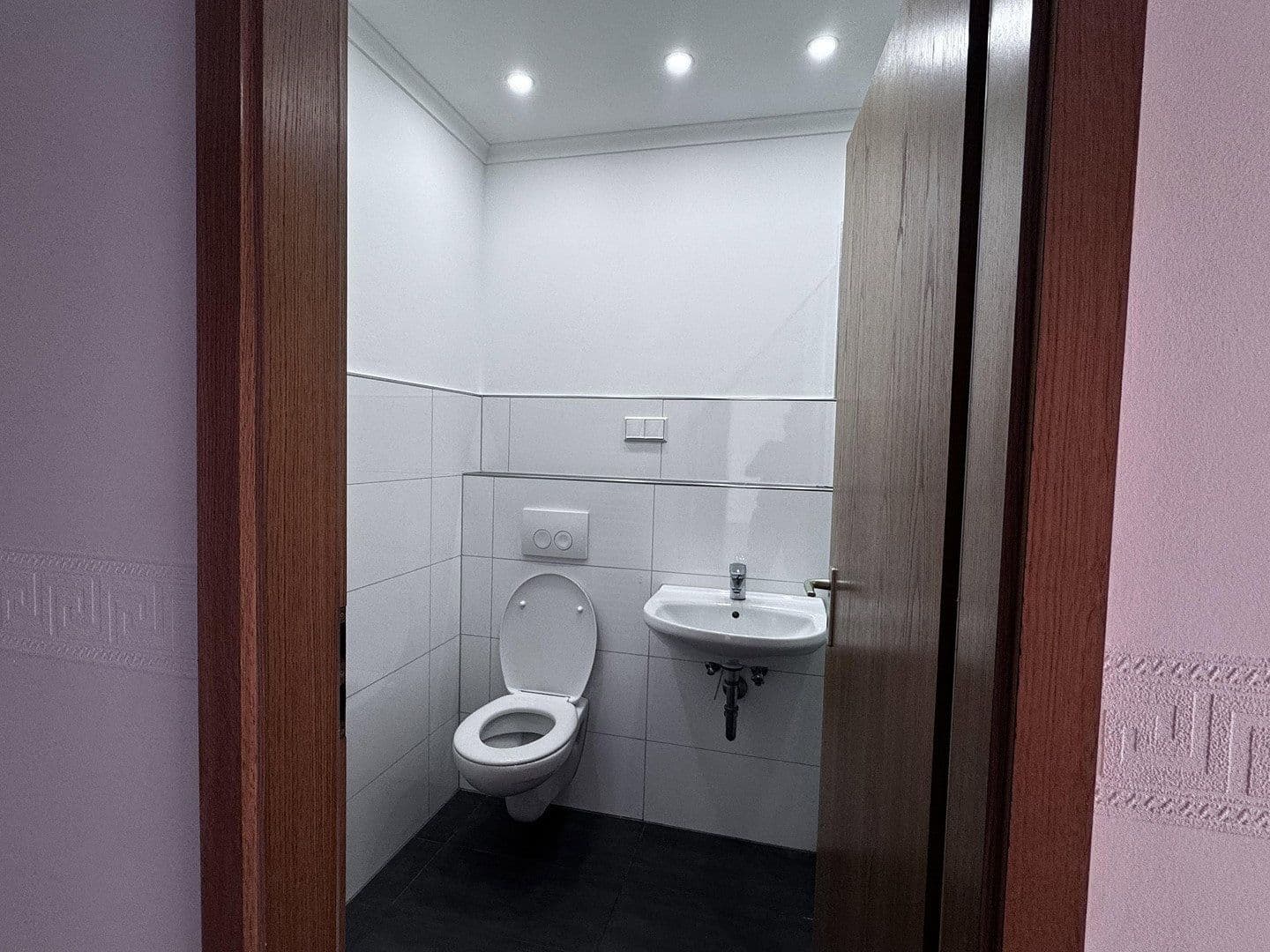 Predaj bytu 2-izbový 52 m², Erich-Ollenhauer Straße 270a, Wiesbaden, Hesensko Predaj bytu 2-izbový 52 m², Erich-Ollenhauer Straße 270a, Wiesbaden, Hesensko