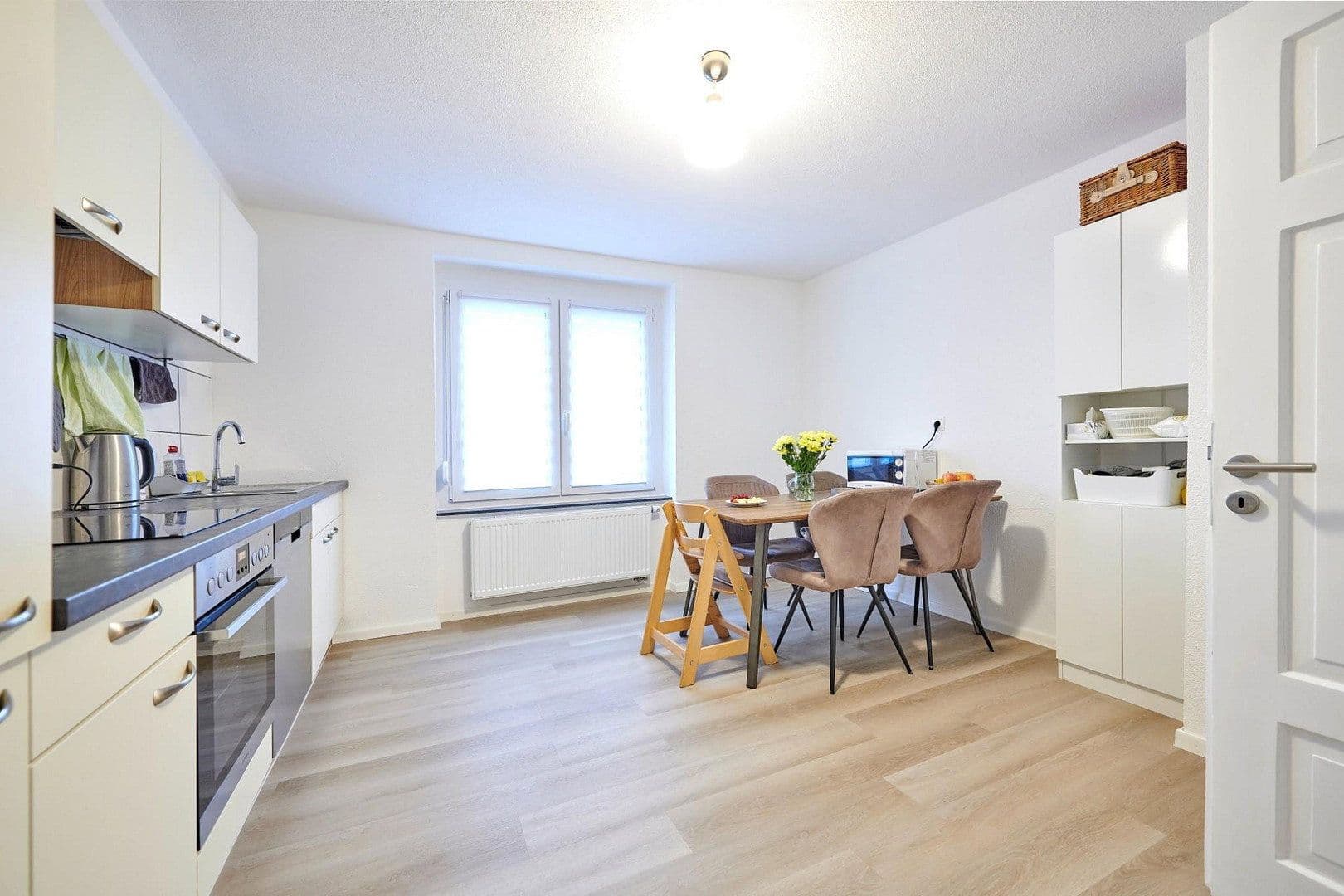 Prenájom bytu 4-izbový 103 m², Sigmaringen, Bádensko-Wurttembersko Prenájom bytu 4-izbový 103 m², Sigmaringen, Bádensko-Wurttembersko