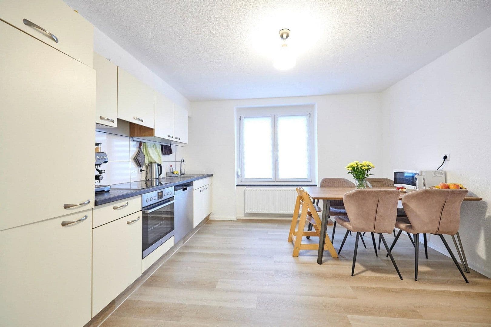 Prenájom bytu 4-izbový 103 m², Sigmaringen, Bádensko-Wurttembersko Prenájom bytu 4-izbový 103 m², Sigmaringen, Bádensko-Wurttembersko