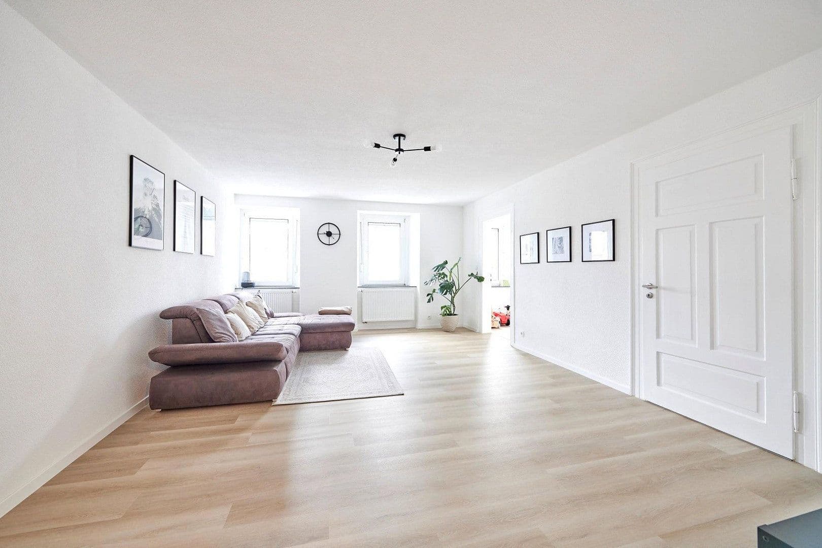 Prenájom bytu 4-izbový 103 m², Sigmaringen, Bádensko-Wurttembersko Prenájom bytu 4-izbový 103 m², Sigmaringen, Bádensko-Wurttembersko