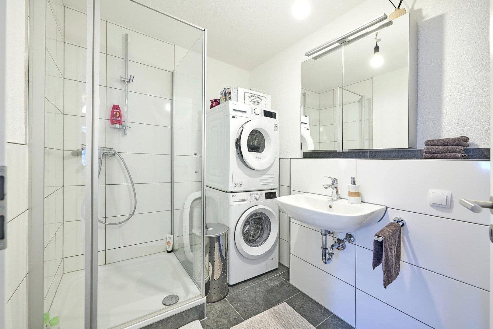 Prenájom bytu 4-izbový 103 m², Sigmaringen, Bádensko-Wurttembersko Prenájom bytu 4-izbový 103 m², Sigmaringen, Bádensko-Wurttembersko