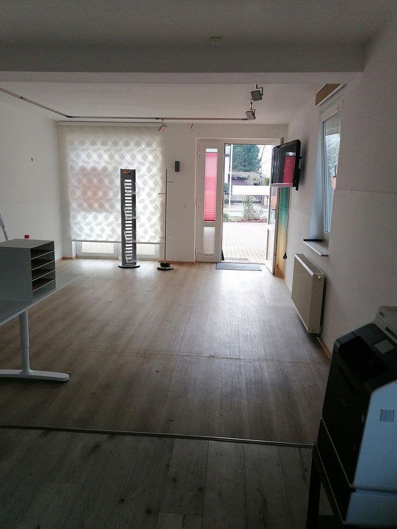 Prenájom kancelárie 90 m², Satowerstraße 75c, Kritzmow, Meklenbursko-Predpomoransko Prenájom kancelárie 90 m², Satowerstraße 75c, Kritzmow, Meklenbursko-Predpomoransko