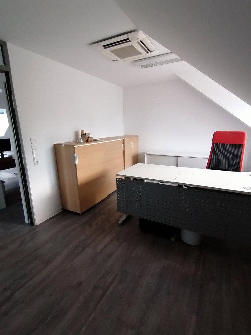 Prenájom kancelárie 90 m², Satowerstraße 75c, Kritzmow, Meklenbursko-Predpomoransko Prenájom kancelárie 90 m², Satowerstraße 75c, Kritzmow, Meklenbursko-Predpomoransko