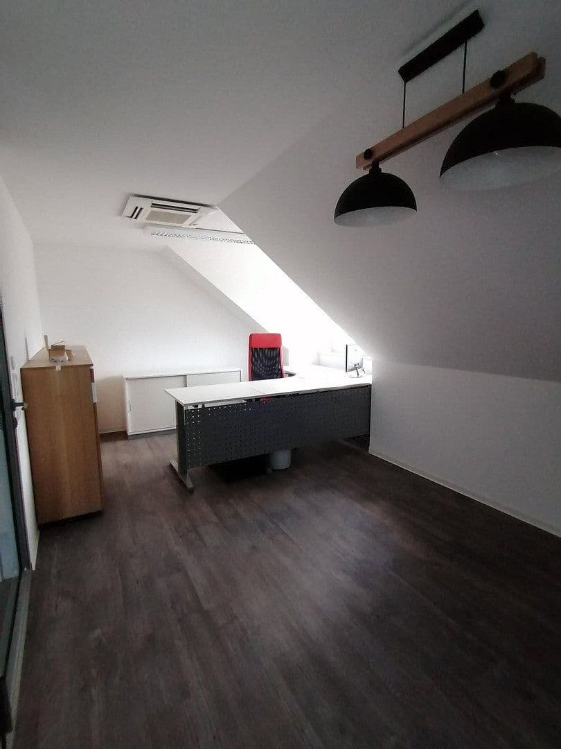 Prenájom kancelárie 90 m², Satowerstraße 75c, Kritzmow, Meklenbursko-Predpomoransko Prenájom kancelárie 90 m², Satowerstraße 75c, Kritzmow, Meklenbursko-Predpomoransko