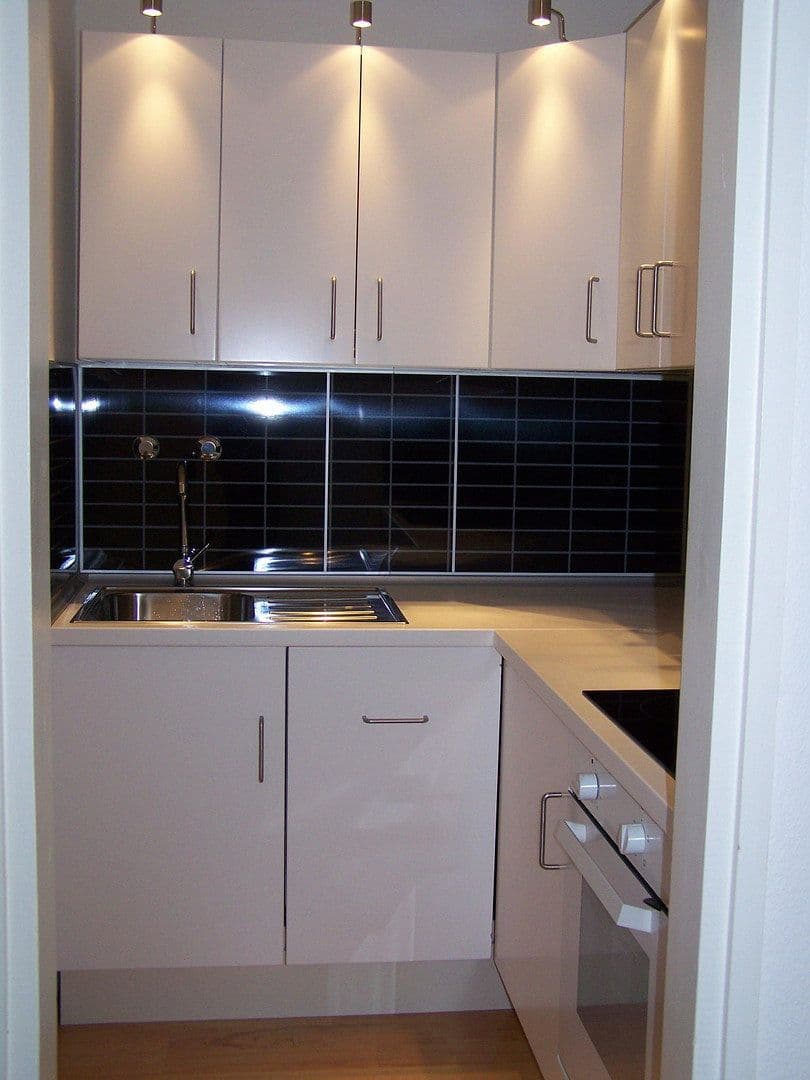 Prenájom bytu 1-izbový 31 m², München, Bavorsko Prenájom bytu 1-izbový 31 m², München, Bavorsko