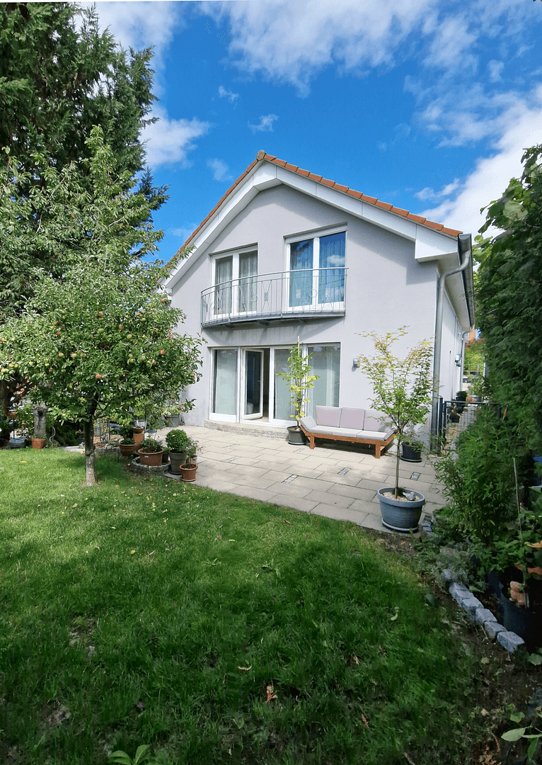 Predaj domu 283 m², pozemek 433 m², Weissach, Bádensko-Wurttembersko Predaj domu 283 m², pozemek 433 m², Weissach, Bádensko-Wurttembersko