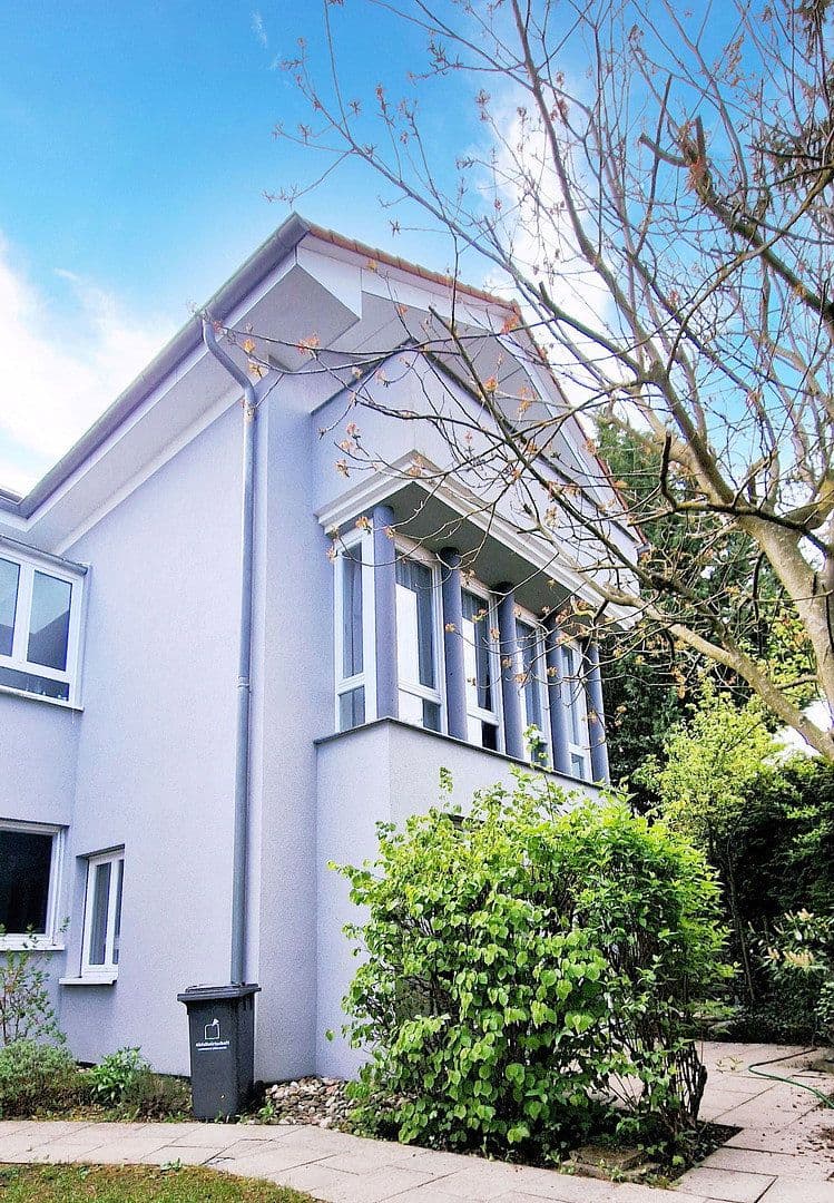 Predaj domu 283 m², pozemek 433 m², Weissach, Bádensko-Wurttembersko Predaj domu 283 m², pozemek 433 m², Weissach, Bádensko-Wurttembersko