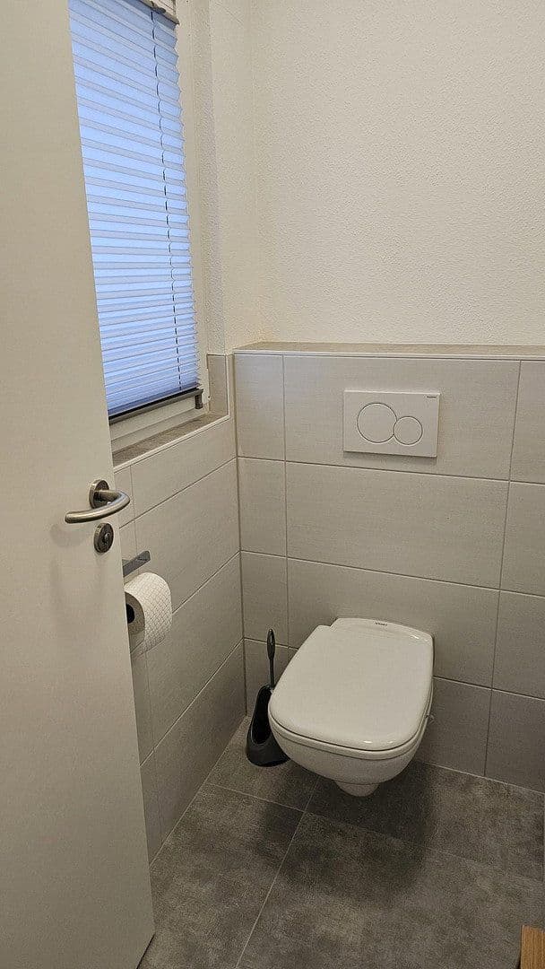 Prenájom bytu 4-izbový 150 m², Schwäbisch Hall, Bádensko-Wurttembersko Prenájom bytu 4-izbový 150 m², Schwäbisch Hall, Bádensko-Wurttembersko