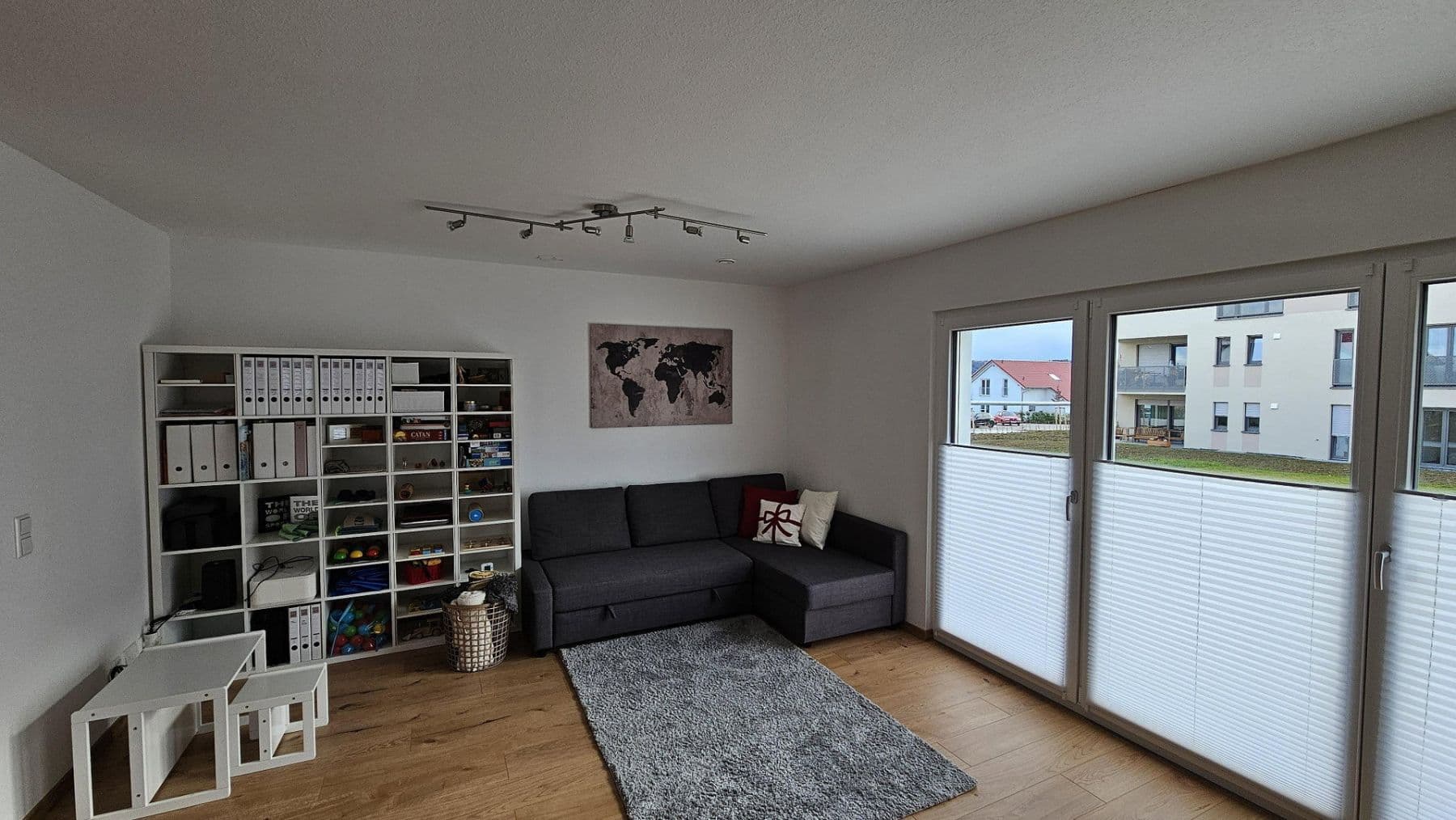 Prenájom bytu 4-izbový 150 m², Schwäbisch Hall, Bádensko-Wurttembersko Prenájom bytu 4-izbový 150 m², Schwäbisch Hall, Bádensko-Wurttembersko