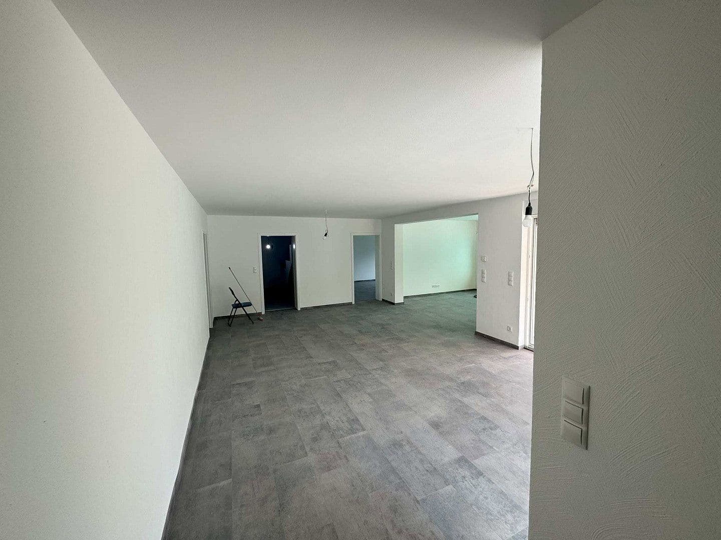 Prenájom bytu 3-izbový 130 m², Wehr, Porýnie-Falcko Prenájom bytu 3-izbový 130 m², Wehr, Porýnie-Falcko