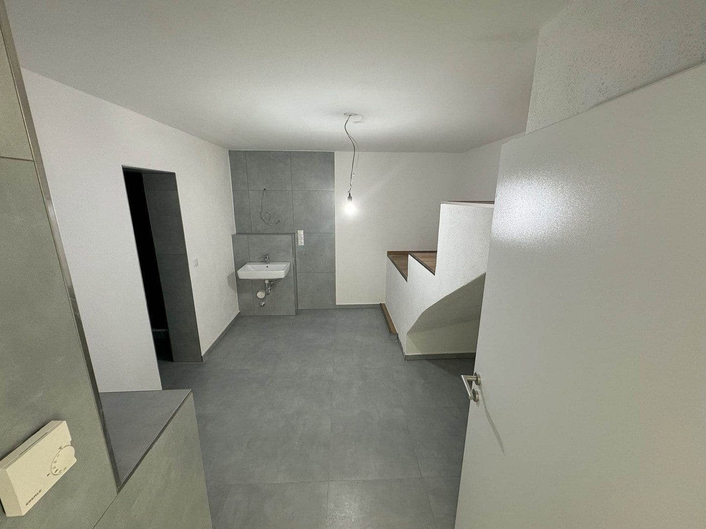 Prenájom bytu 3-izbový 130 m², Wehr, Porýnie-Falcko Prenájom bytu 3-izbový 130 m², Wehr, Porýnie-Falcko