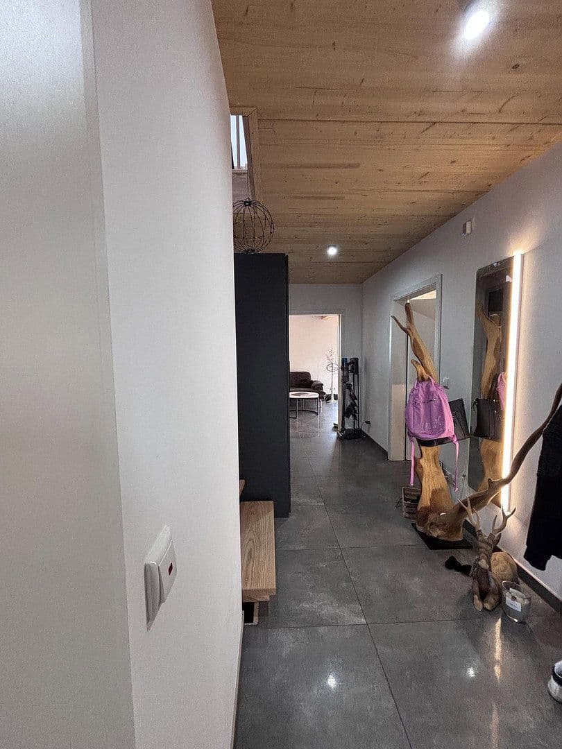 Predaj domu 146 m², pozemek 180 m², Feldkirchen-Westerham, Bavorsko Predaj domu 146 m², pozemek 180 m², Feldkirchen-Westerham, Bavorsko