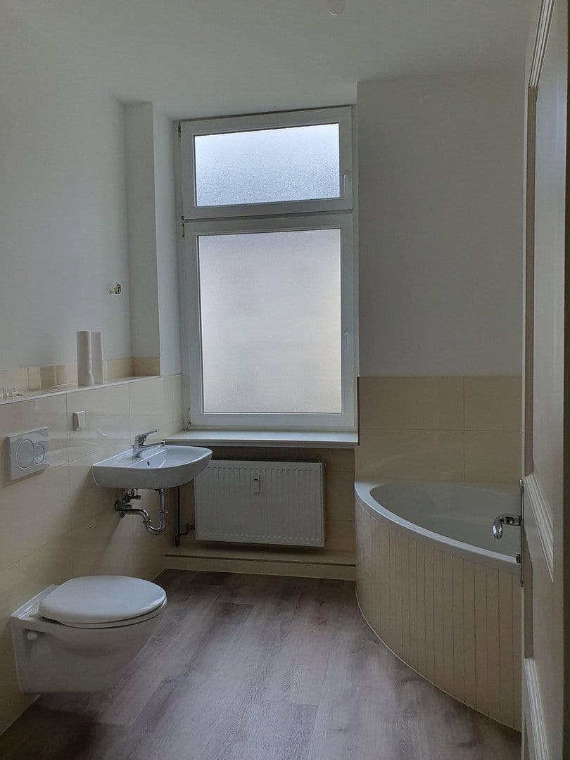 Prenájom bytu 3-izbový 90 m², Wuppertal OT Barmen, Severné Porýnie - Westfálsko Prenájom bytu 3-izbový 90 m², Wuppertal OT Barmen, Severné Porýnie - Westfálsko