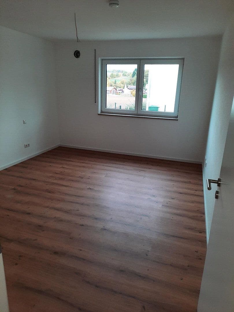 Prenájom bytu 3-izbový 97 m², Weng, Bavorsko Prenájom bytu 3-izbový 97 m², Weng, Bavorsko