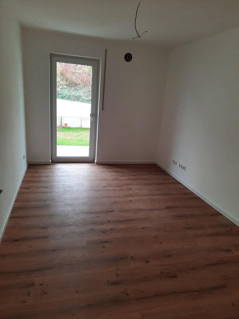 Prenájom bytu 3-izbový 97 m², Weng, Bavorsko Prenájom bytu 3-izbový 97 m², Weng, Bavorsko