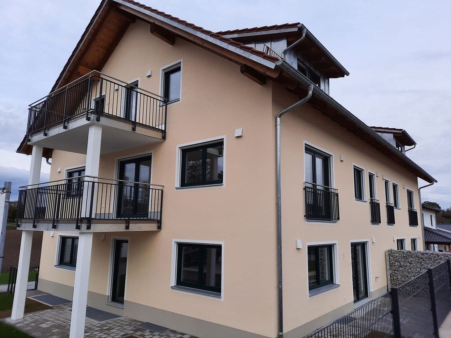 Prenájom bytu 3-izbový 97 m², Weng, Bavorsko Prenájom bytu 3-izbový 97 m², Weng, Bavorsko