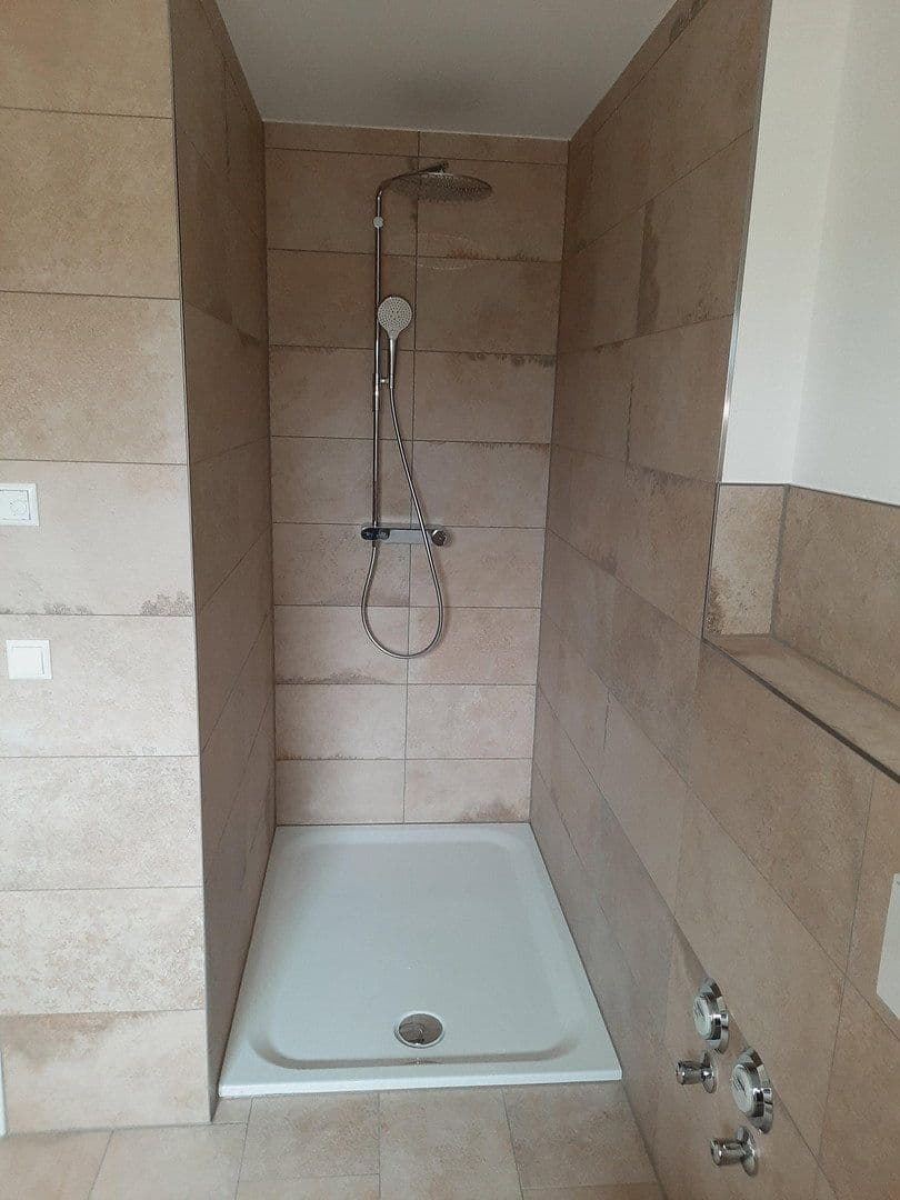 Prenájom bytu 3-izbový 97 m², Weng, Bavorsko Prenájom bytu 3-izbový 97 m², Weng, Bavorsko