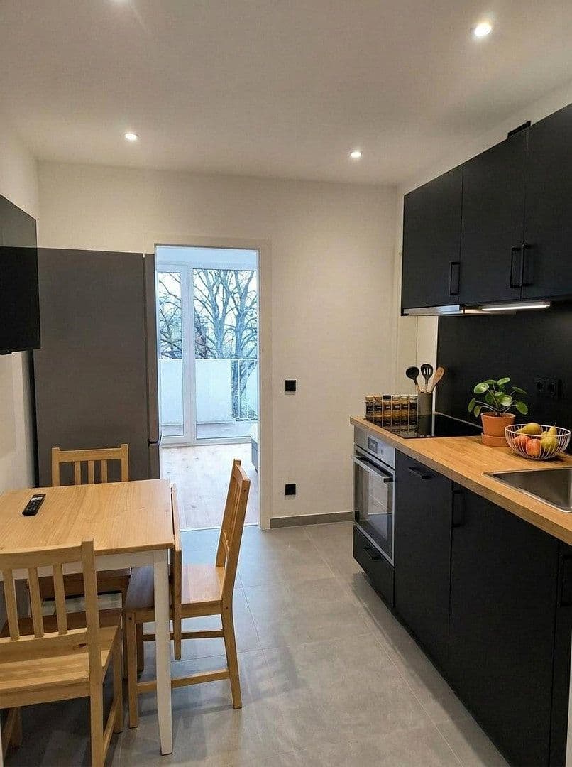 Prenájom bytu 13 m², Boschetsriederstr. 121, München, Bavorsko Prenájom bytu 13 m², Boschetsriederstr. 121, München, Bavorsko