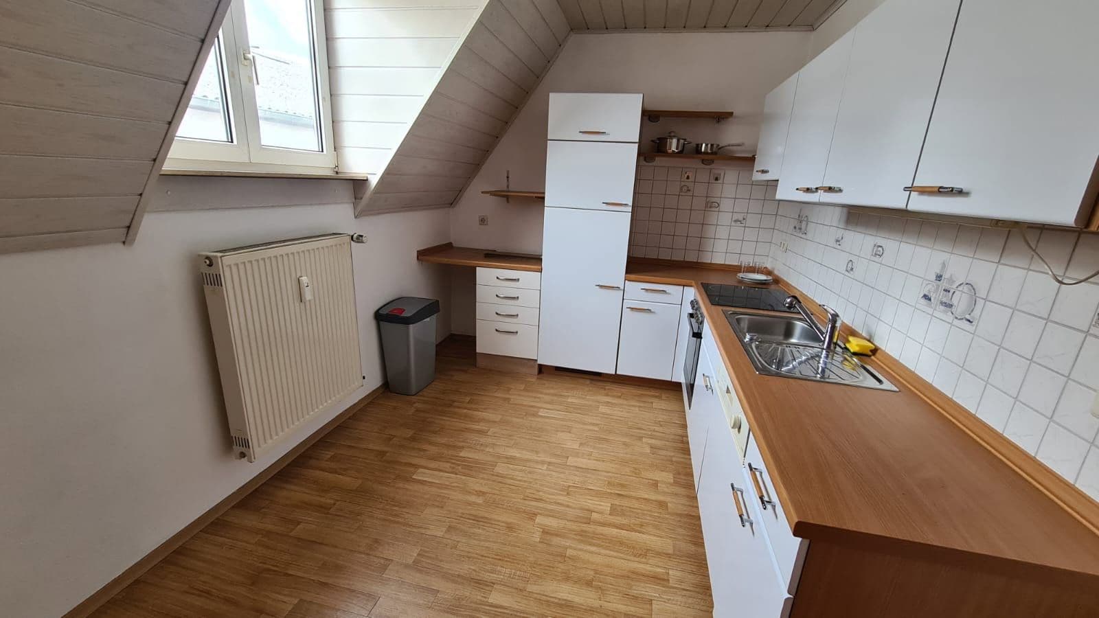 Prenájom bytu 3-izbový 80 m², Neufahrn, Bavorsko Prenájom bytu 3-izbový 80 m², Neufahrn, Bavorsko