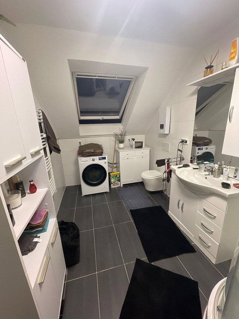 Prenájom bytu 2-izbový 70 m², Bicherouxstraße 17, Herzogenrath, Severné Porýnie - Westfálsko Prenájom bytu 2-izbový 70 m², Bicherouxstraße 17, Herzogenrath, Severné Porýnie - Westfálsko