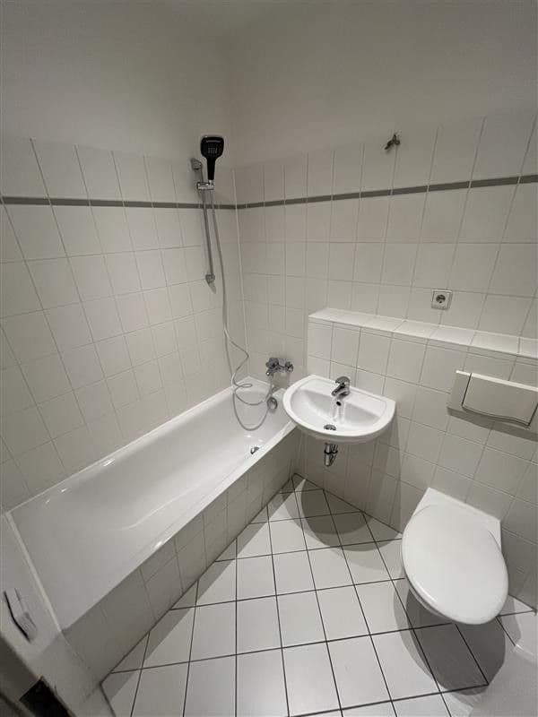 Prenájom bytu 1-izbový 28 m², Leberstr. 76, Berlin, Berlín Prenájom bytu 1-izbový 28 m², Leberstr. 76, Berlin, Berlín