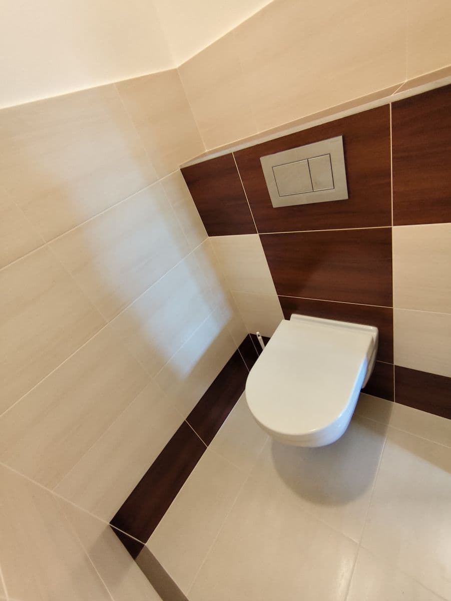 Prenájom bytu 1-izbový 43 m², V Zálomu, Praha, Praha Prenájom bytu 1-izbový 43 m², V Zálomu, Praha, Praha