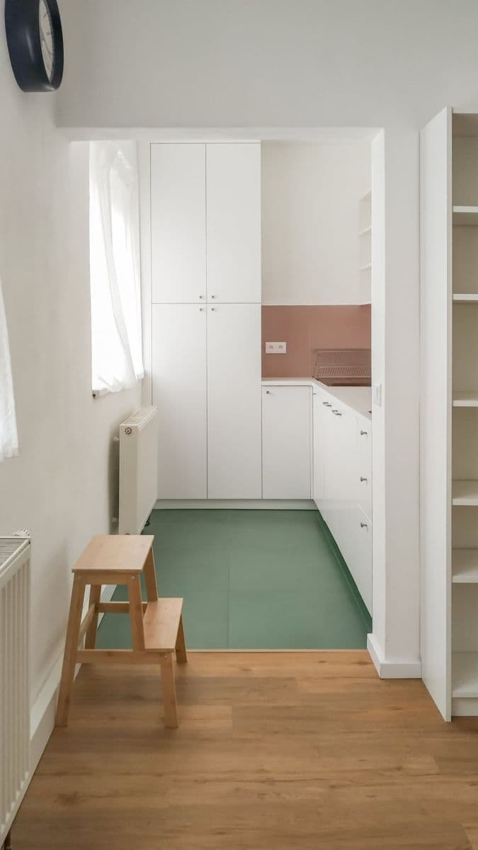 Prenájom bytu 1-izbový 28 m², Semilská, Praha, Praha Prenájom bytu 1-izbový 28 m², Semilská, Praha, Praha