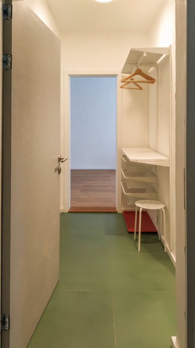 Prenájom bytu 1-izbový 28 m², Semilská, Praha, Praha Prenájom bytu 1-izbový 28 m², Semilská, Praha, Praha