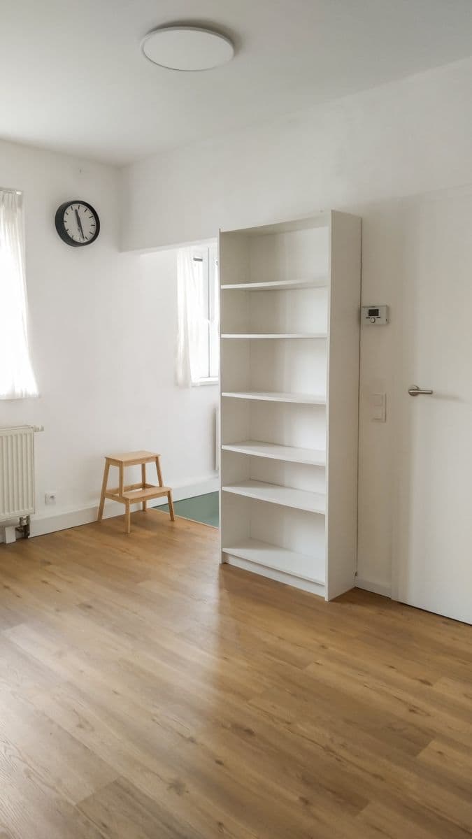 Prenájom bytu 1-izbový 28 m², Semilská, Praha, Praha Prenájom bytu 1-izbový 28 m², Semilská, Praha, Praha