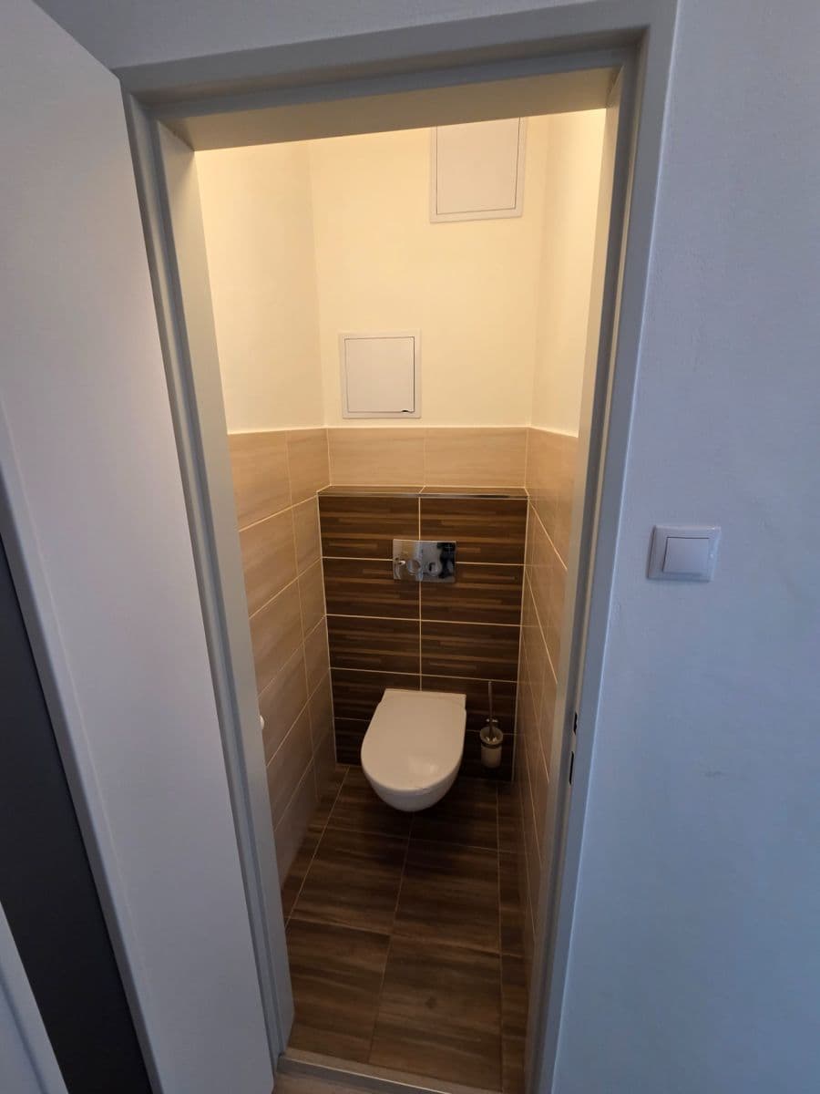 Prenájom bytu 3-izbový 57 m², U Stadionu, Jablonné nad Orlicí, Pardubický kraj Prenájom bytu 3-izbový 57 m², U Stadionu, Jablonné nad Orlicí, Pardubický kraj