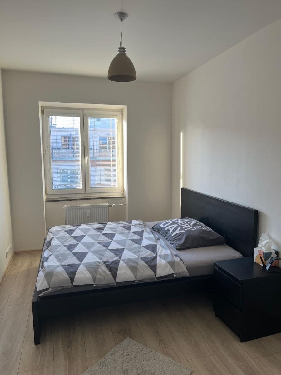 Prenájom bytu 2-izbový 42 m², Lucemburská, Praha, Praha Prenájom bytu 2-izbový 42 m², Lucemburská, Praha, Praha