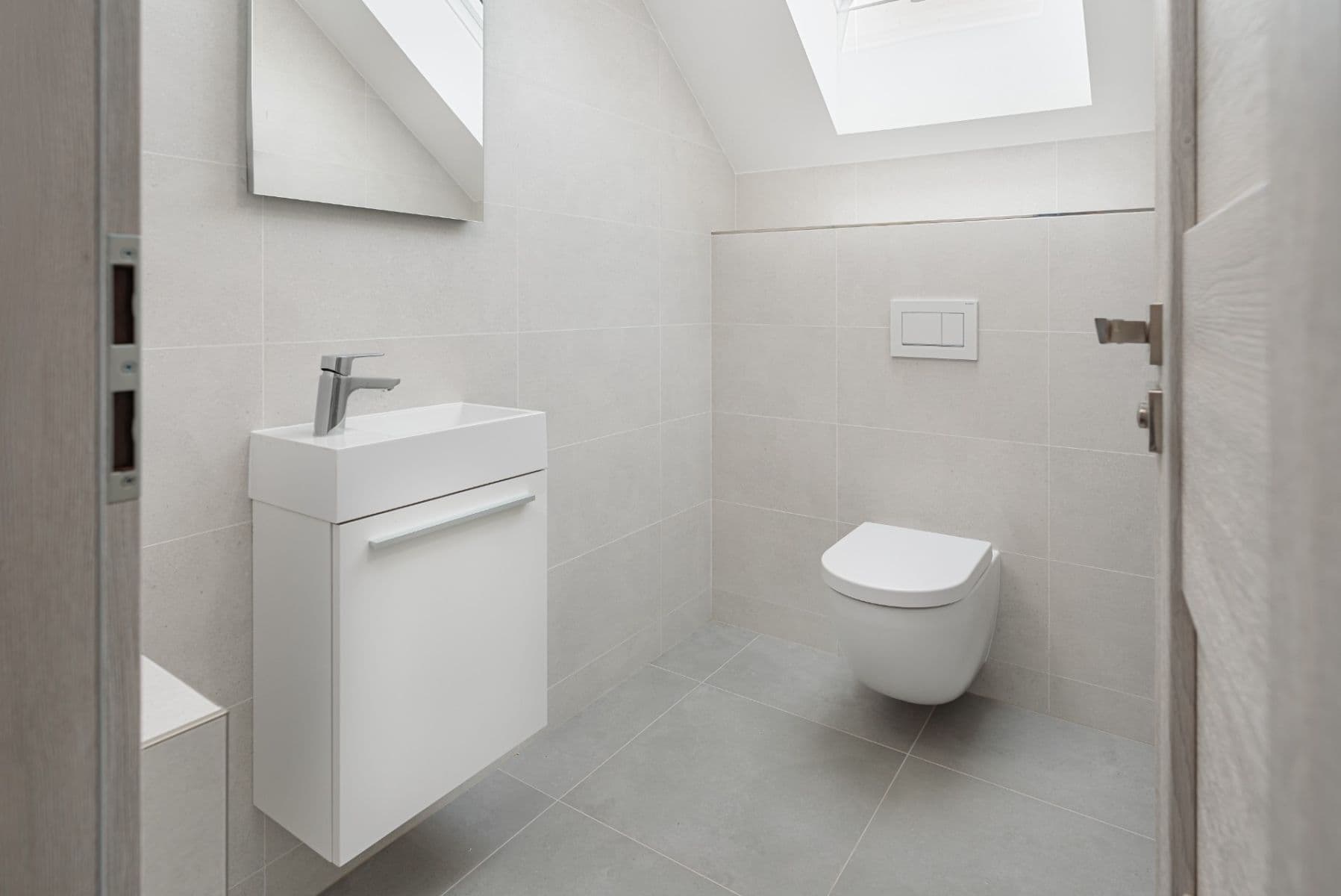 Predaj domu 207 m², pozemok 723 m², Ke Koupališti, Jirkov, Ústecký kraj Predaj domu 207 m², pozemok 723 m², Ke Koupališti, Jirkov, Ústecký kraj