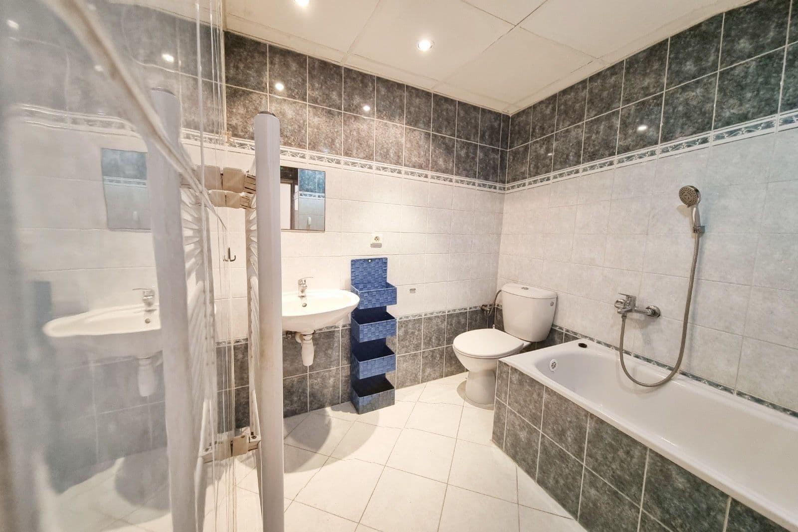 Predaj domu 320 m², pozemek 300 m², Rumunská, Karlovy Vary, Karlovarský kraj Predaj domu 320 m², pozemek 300 m², Rumunská, Karlovy Vary, Karlovarský kraj