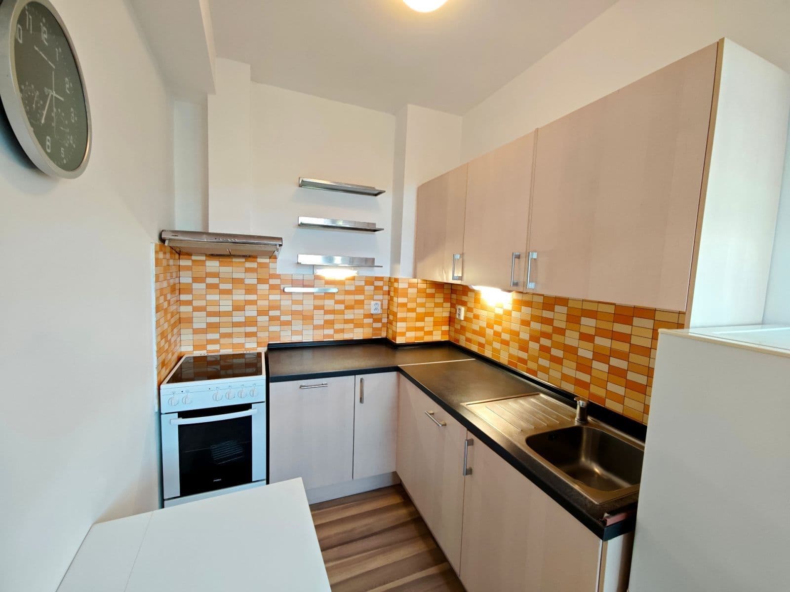 Predaj bytu 1-izbový 32 m², V Okruží, Praha, Praha Predaj bytu 1-izbový 32 m², V Okruží, Praha, Praha