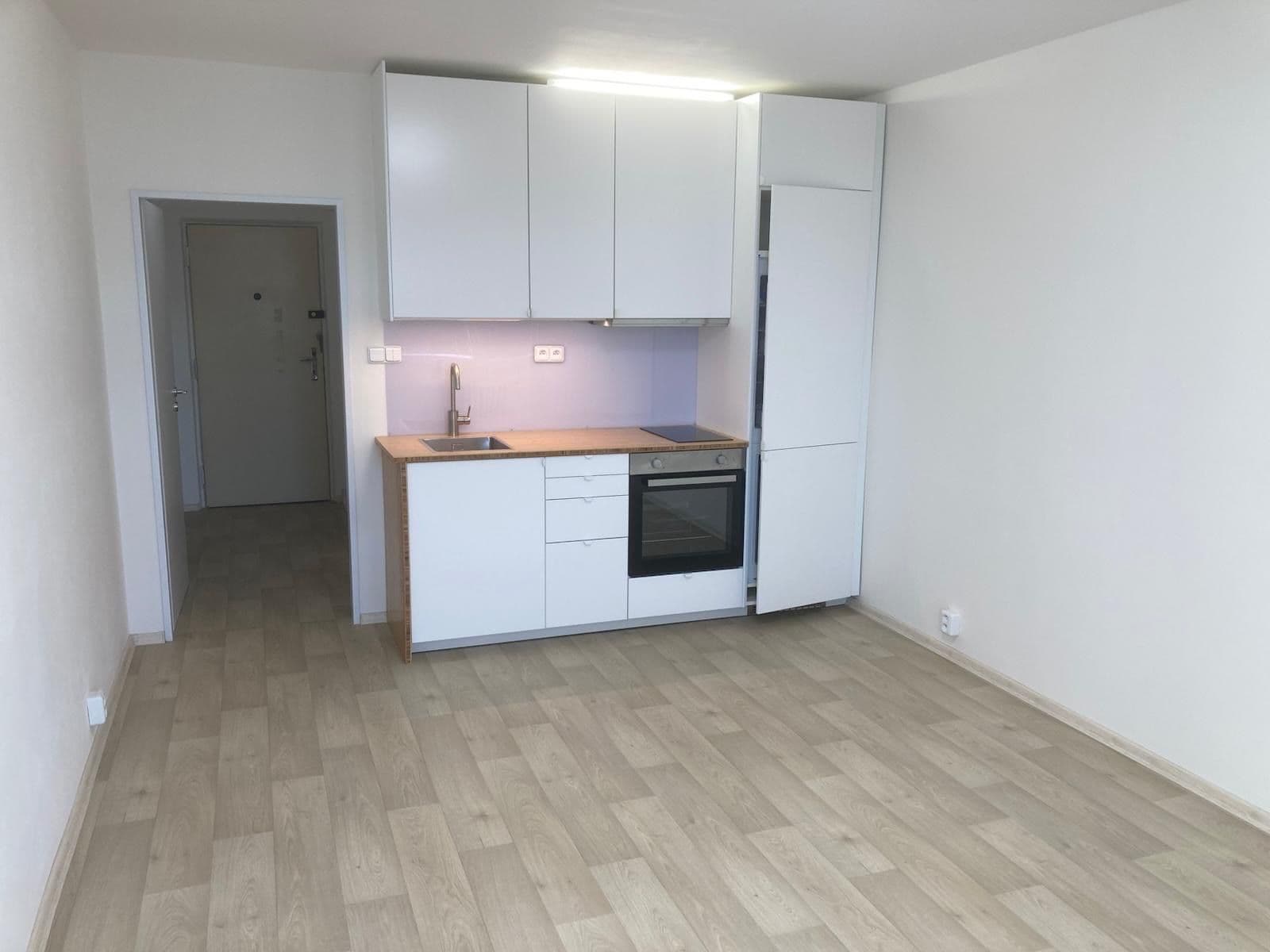 Prenájom bytu 1-izbový 28 m², Oblouková, Děčín, Ústecký kraj Prenájom bytu 1-izbový 28 m², Oblouková, Děčín, Ústecký kraj