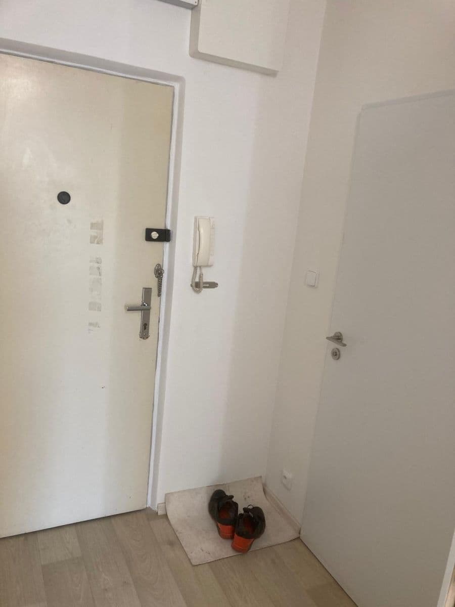 Prenájom bytu 1-izbový 28 m², Oblouková, Děčín, Ústecký kraj Prenájom bytu 1-izbový 28 m², Oblouková, Děčín, Ústecký kraj