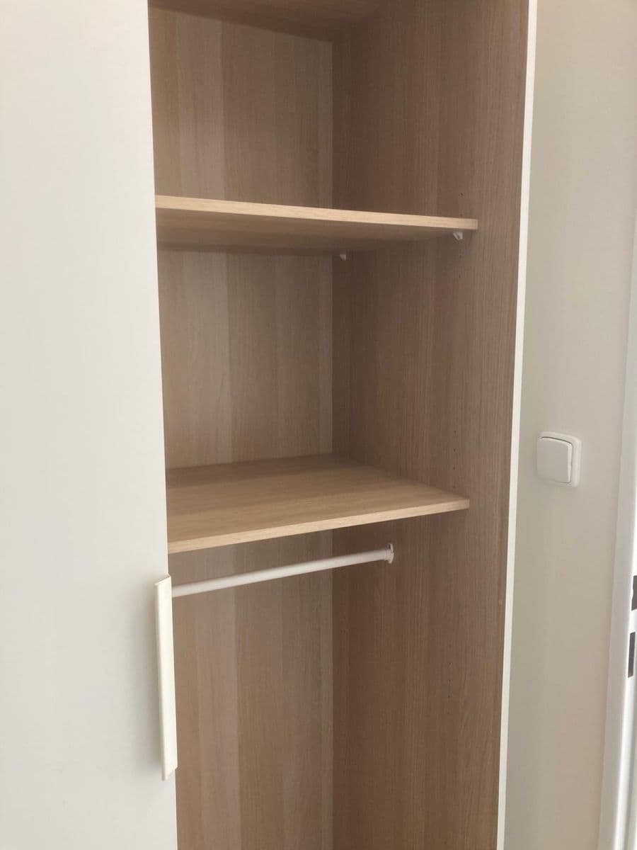Prenájom bytu 1-izbový 28 m², Oblouková, Děčín, Ústecký kraj Prenájom bytu 1-izbový 28 m², Oblouková, Děčín, Ústecký kraj