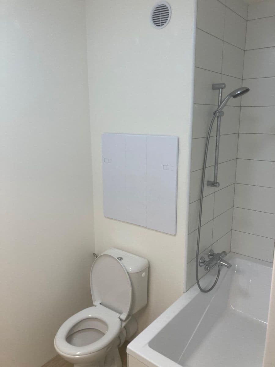 Prenájom bytu 1-izbový 28 m², Oblouková, Děčín, Ústecký kraj Prenájom bytu 1-izbový 28 m², Oblouková, Děčín, Ústecký kraj